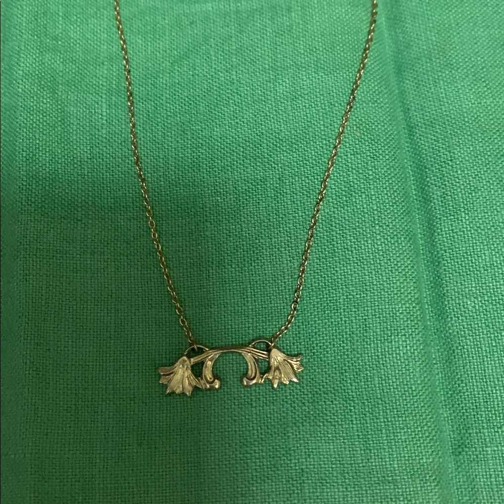 Vintage 60s Gold Tone Necklace Floral Design